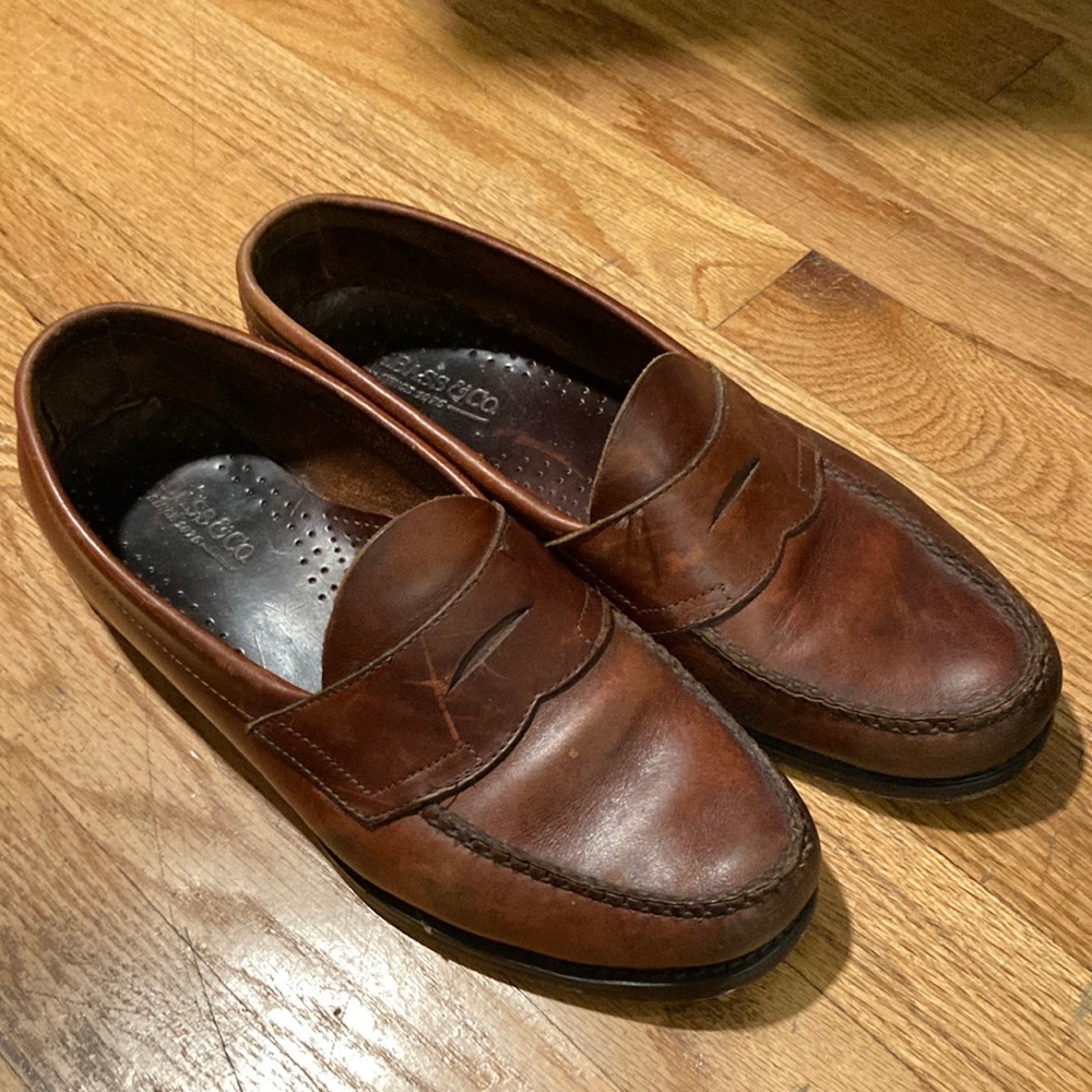 G.H. Bass & Co. Weejun penny loafers in smooth brown casual leather sz 10.5